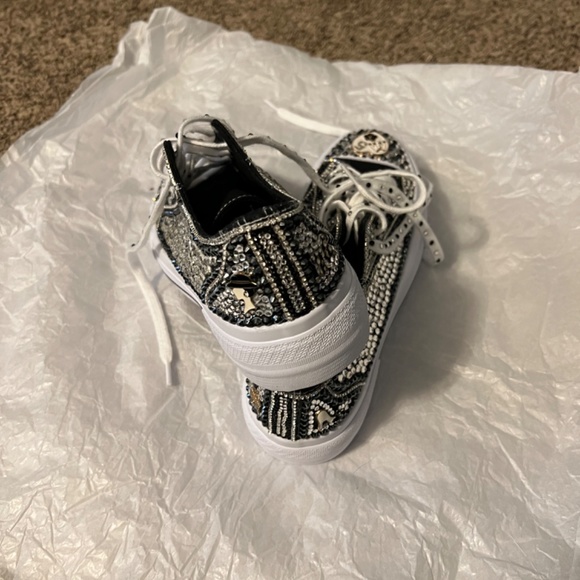 Black & White Rhinestone Shoes - Picture 4 of 7